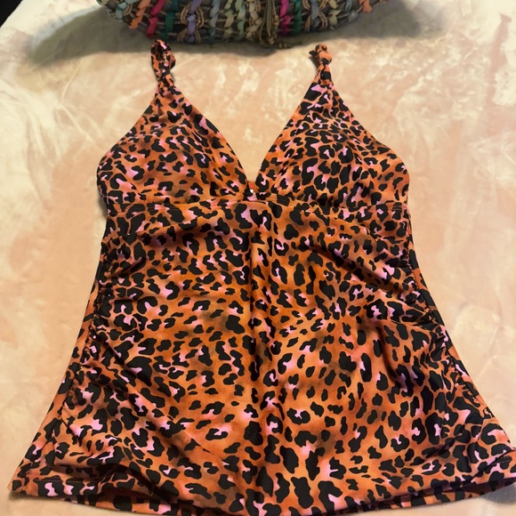 Leopard Animal Print Swim Top Size Small by New Directions - Picture 10 of 10